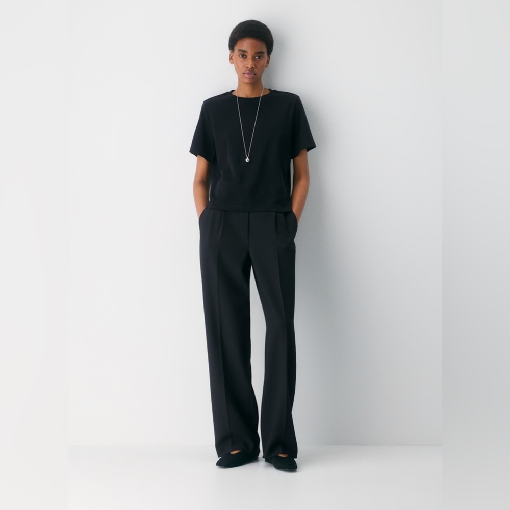 Aritzia Babaton Interlock Cotton Function T-Shirt in Black